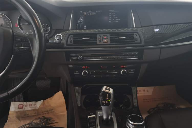 Used BMW 5 Series 2014 525Li Luxury Design Package
