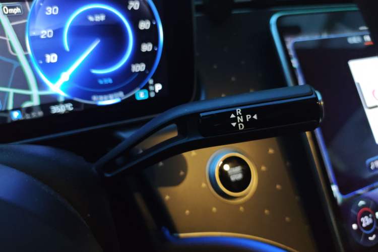 Used Mercedes-Benz EQE 2022 350 First Edition Special Version Gear Lever