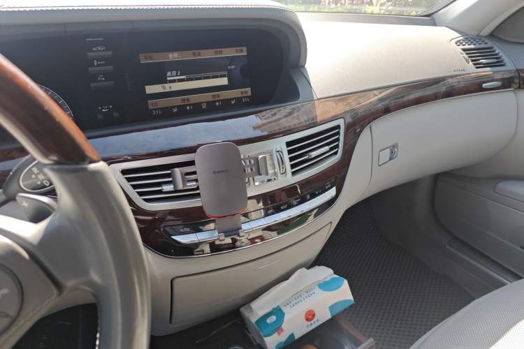 Used Mercedes-Benz S-Class 2012 S 350 L Grand Edition Audio And AC Panel