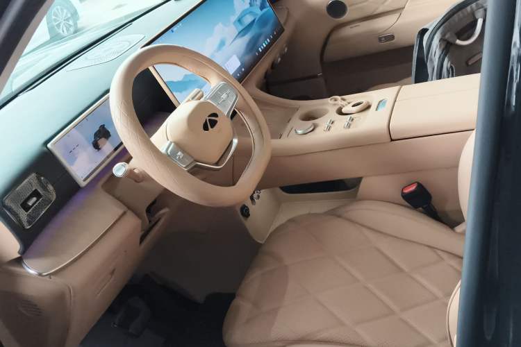 Used Chery Fengyun T11 2026 Model 220 Rear-Drive Boya Giant-Screen Luxury Edition Left Front Seat