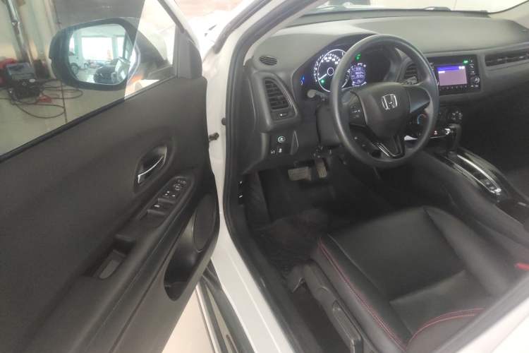 Used Honda Vezel 2017 1.5L CVT 2WD Comfort Model Driver Seat