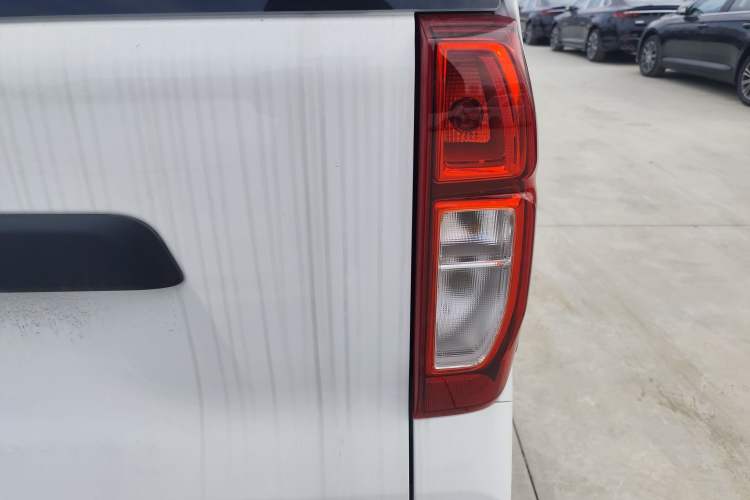 Used Wuling Zhiguang New Energy 2025 Standard Model Right Rear Taillight