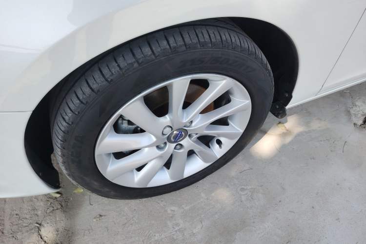 Used Volvo V60 2016 T5 Zhiyi Edition