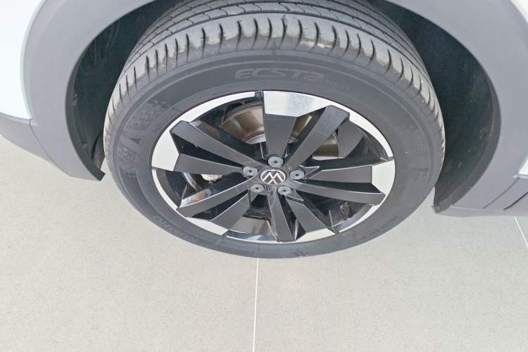 Used Volkswagen Tacqua 2021 1.5L Automatic Yue Zhi Lian Edition Left Front Wheel Hub