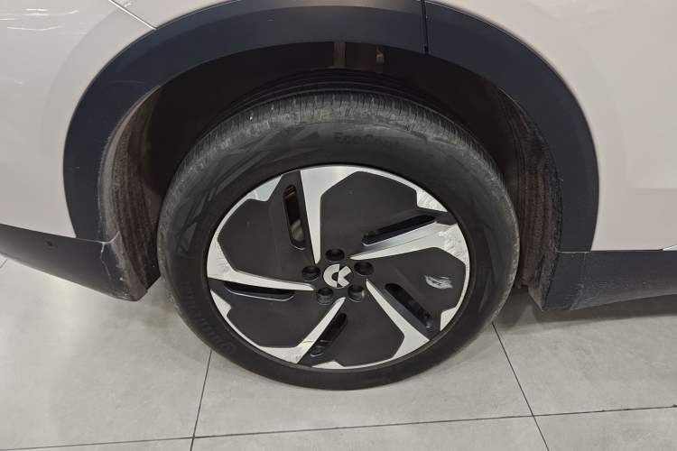 Used Nio ES8 2023 75 kWh Executive Edition Exterior 5