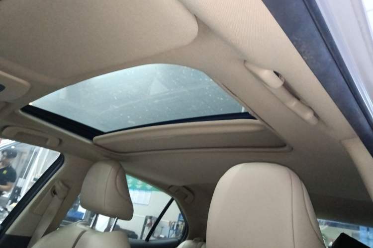 Used Toyota Camry 2019 Revised Version 2.0G Luxury Edition
