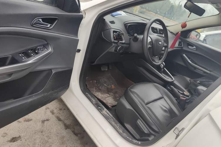 Used Ford Escort 2015 1.5L Automatic Fashion Model Driver Seat