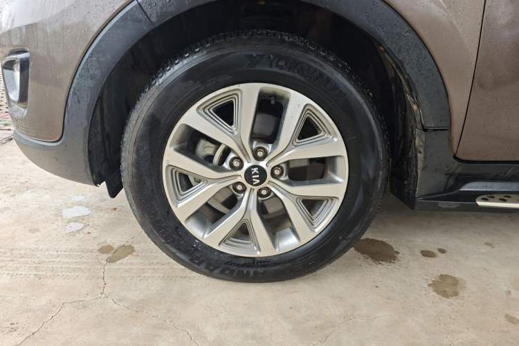 Used Kia Sportage R 2015 2.0L Manual Two-Wheel Drive GLS Trim
