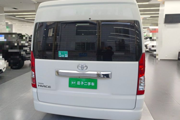 Used Toyota HIACE 
