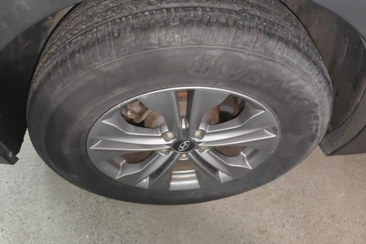 Used Hyundai Santa Fe 2015 2.0T Automatic Two-Wheel Drive Comfort Version 5 Seats
