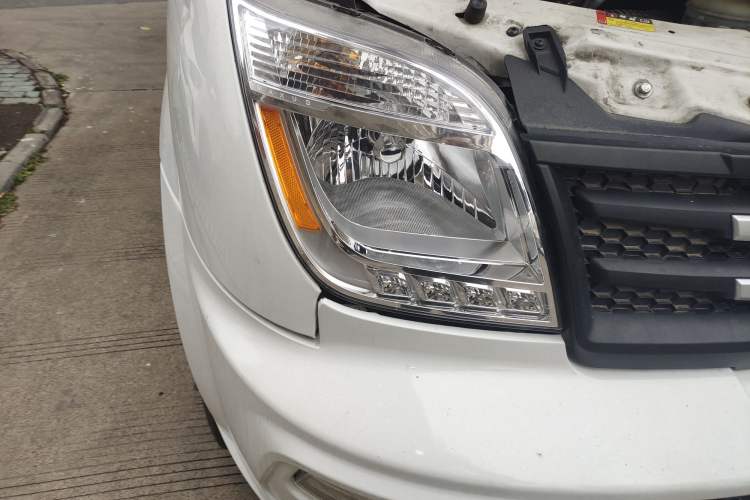 Used SAIC MAXUS Xintu V80 2021 2.0T AMT Classic Aoyuntong Long Wheelbase Mid-Roof 6/7/8/9-Seater