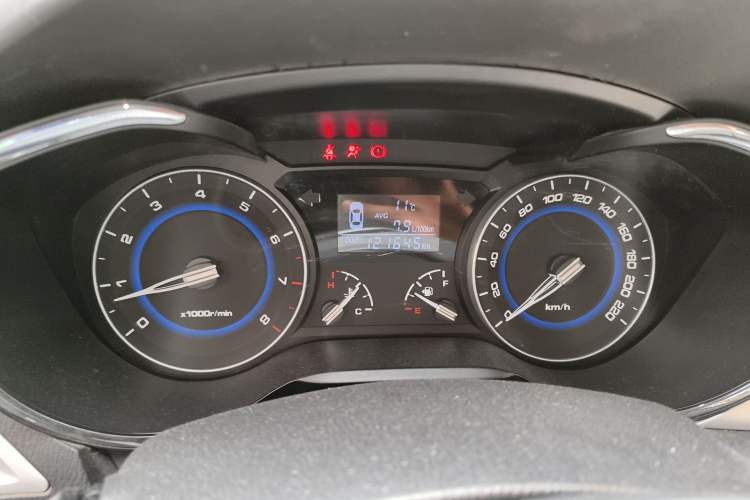 Used CHANGAN Alsvin V7 2015 1.6L Manual Enjoyment Model China IV Standard Odometer Close Up