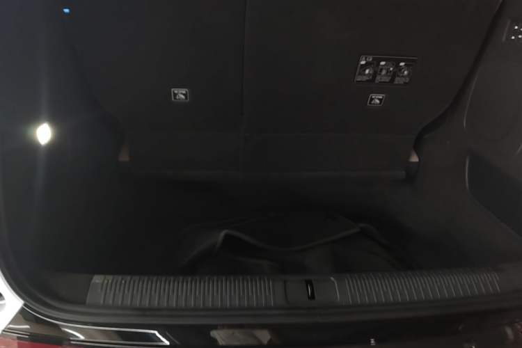 Used XPeng X9 2025 740 Ultra-Long Range Max
