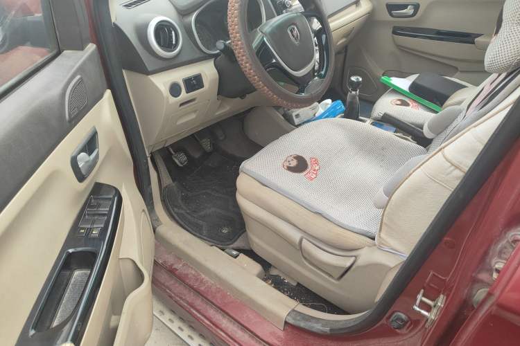 Used Jinbei 750 2015 1.5L Comfort Model
