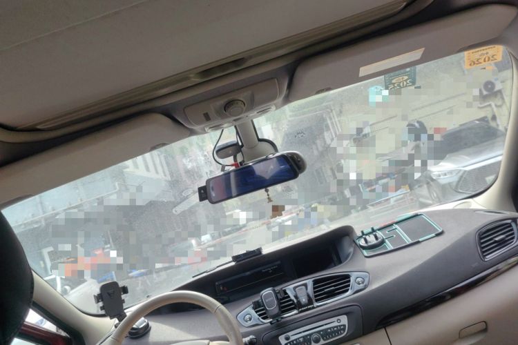 Used Renault Scenic Classic 2011 2.0 Comfort Edition with Scenic Design
