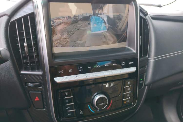 Used Luxgen S3 2016 1.6L CVT Deluxe Model with Sunroof
