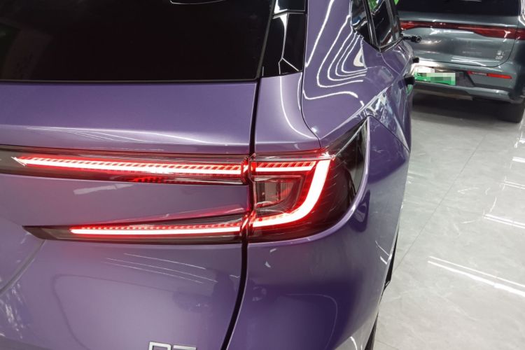 Used Honda P7 2025 Four-Wheel Drive Long-Range Max Right Rear Taillight