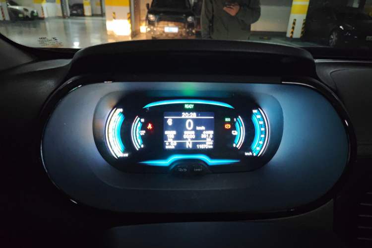 Used Chery QQ Little Ant 2022 Revised Version Sweet Pink Edition Half-Sugar Version Lithium Iron Phosphate 30.7 kWh 30 kW 301 km Instrument Cluster