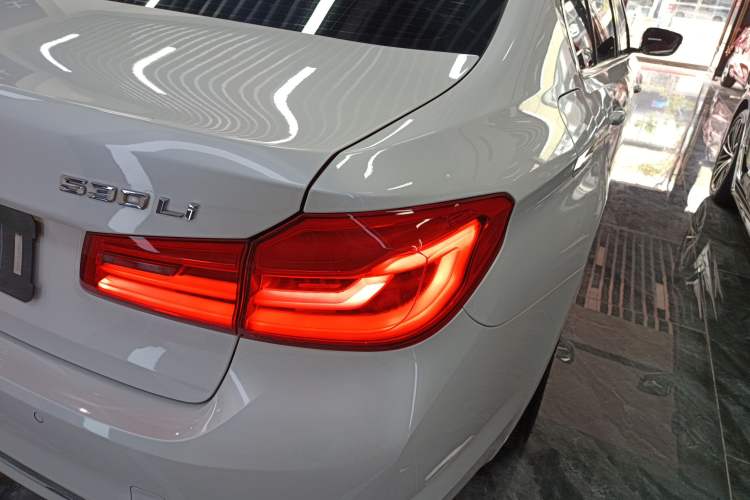 Used BMW 5 Series 2019 530Li Leading Model Luxury Package