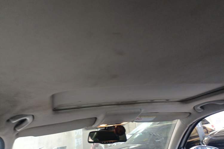 Used Volkswagen Gran Lavida 2013 1.4 TSI Automatic Comfort Model Headliner