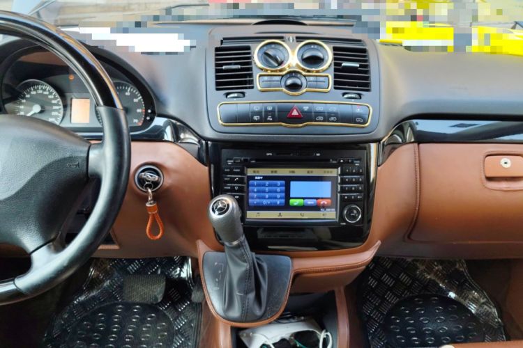 Used Mercedes-Benz Vito 2013 3.0L Elite Edition Audio And AC Panel