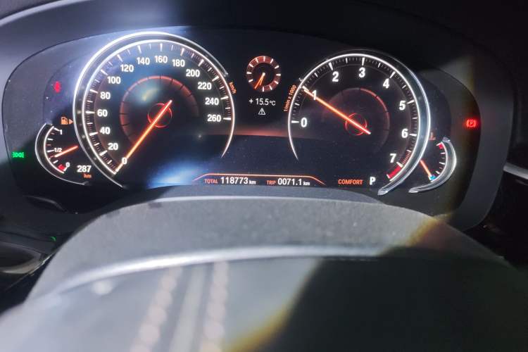 Used BMW 5 Series 2018 525Li Luxury Package Odometer Close Up