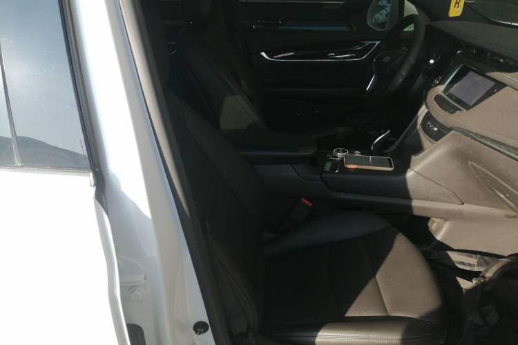 Used Cadillac XT5 2022 2.0T Two-Wheel Drive Luxury Version
