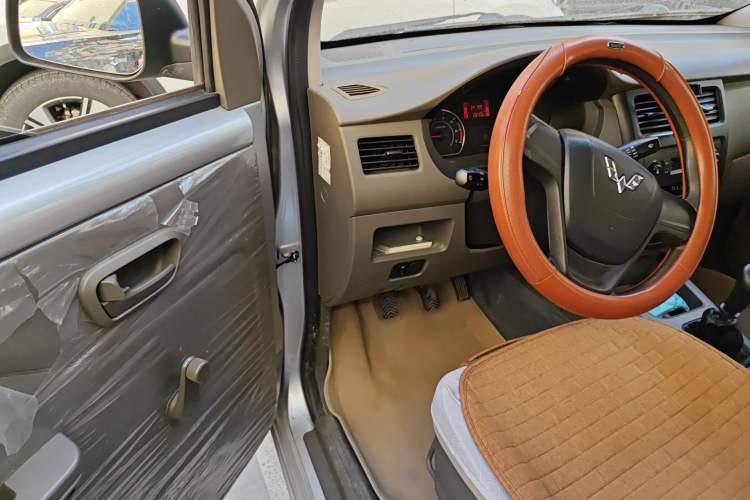 Used Wuling Rongguang V 2015 1.5L Practical Version