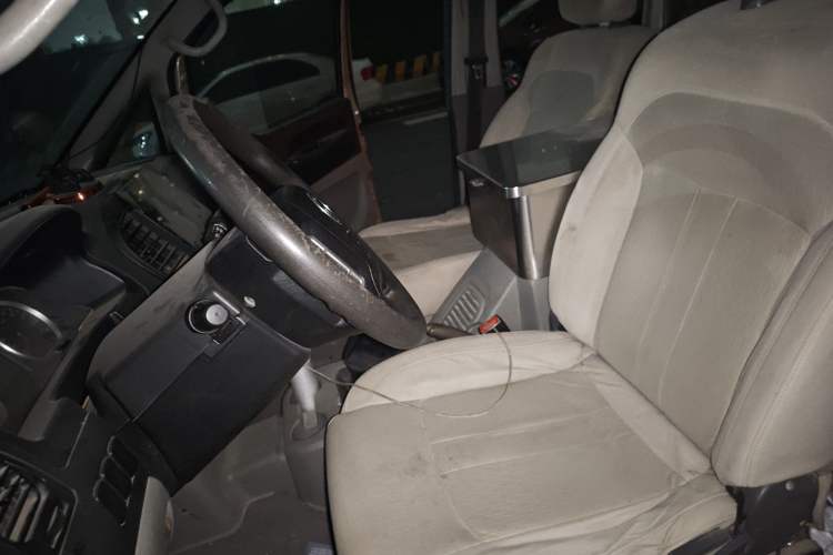 Used FORTHING Lingzhi 2017 M3L 1.6L 7-Seater Comfort Model