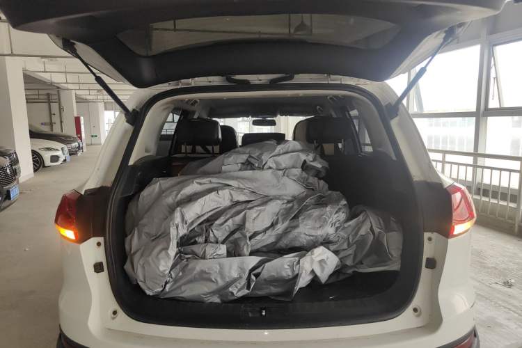 Used Zotye Domy X5 2015 1.5T CVT Landlord Model China IV Standard Trunk