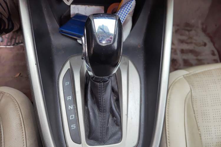 Used Ford Escort 2015 1.5L Automatic Fashion Model Gear Lever