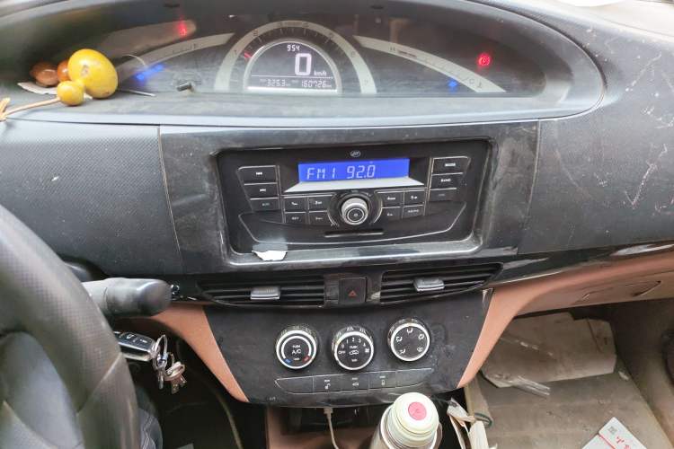 Used Lifan Auto Letu 2015 1.5L S Comfort Version Audio And AC Panel