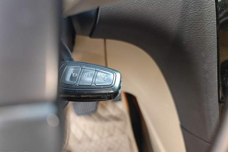 Used Ford S-MAX 2008 2.3L 7-Seater Luxury Version
