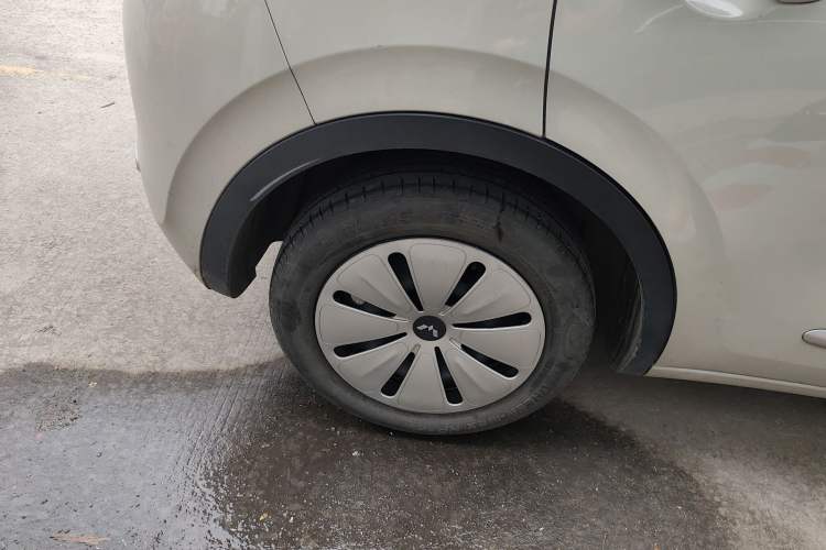 Used Wuling Bingo 2023 203km Light Edition Right Rear Wheel Hub