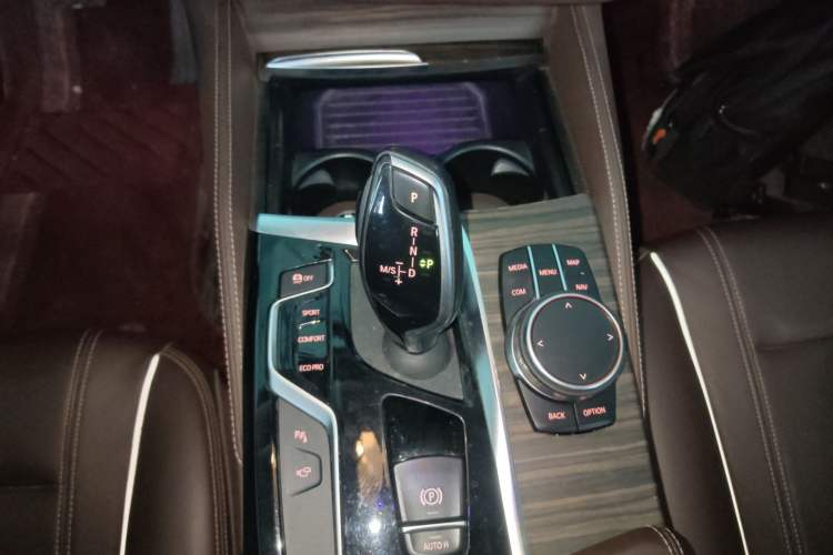 Used BMW 5 Series 2018 Facelifted 530Li xDrive Luxury Package