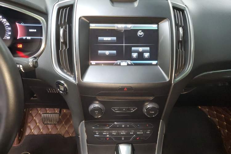 Used Ford Edge 2015 2.0T GTDi 4x4 High-Grade Model