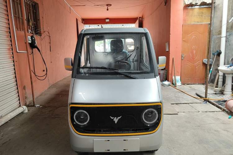 Used Neomor D02 2023 120km Flatbed Comfort Version Front
