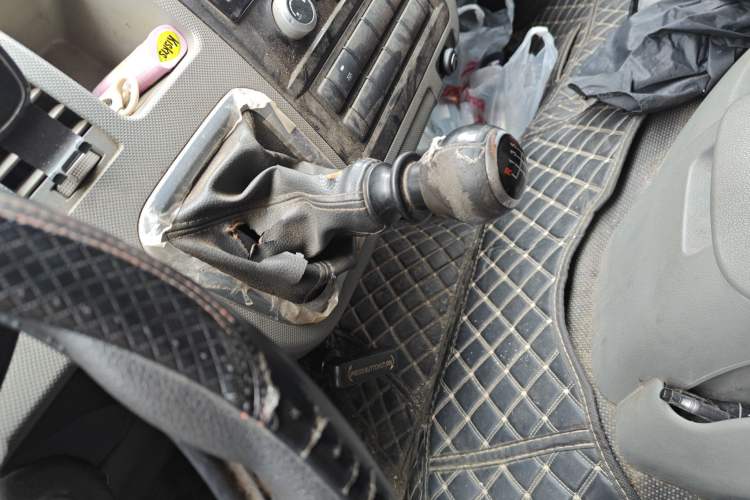 Used Foton Scenic G9 2020 2.8T Diesel Commercial Version Long Wheelbase High Roof 2-Seater Van 4J28TC3