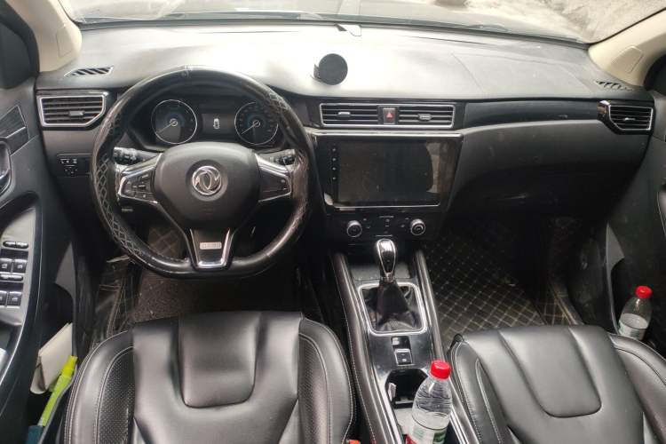 Used Dongfeng Fengon 580 2016 1.5T Manual Luxury Edition