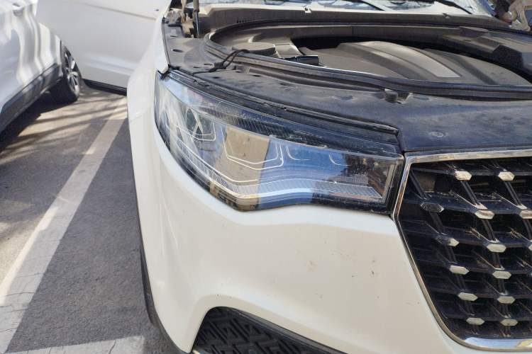 Used Zotye T700 2017 1.8T Dual-Clutch Prestige Model
