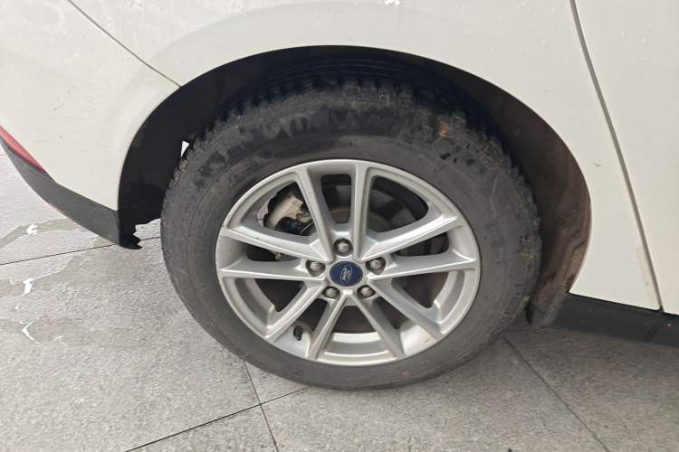 Used Ford Focus 2018 Hatchback Classic 1.6L Automatic Trendy SmartDrive Edition