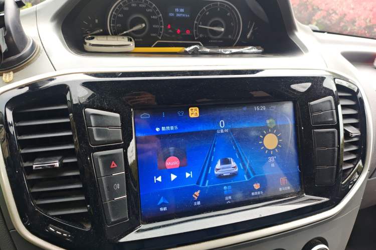 Used SAIC MAXUS Xintu V80 2019 2.5T Classic Model 6-Speed Manual – Aoyuntong Modified Version with Long Wheelbase High Roof and 7 Seating Capacity
