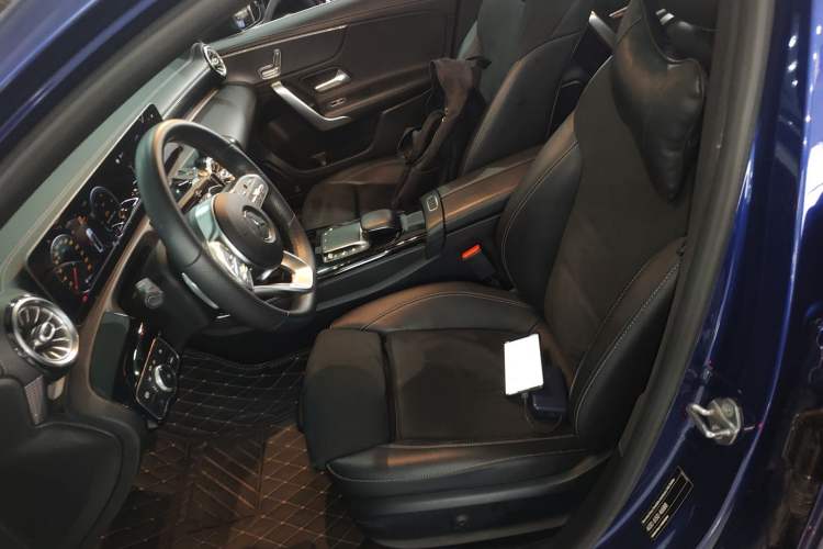 Used Mercedes-Benz A-Class 2020 Restyled A 200 L Sport Sedan Fashion Version Left Front Seat