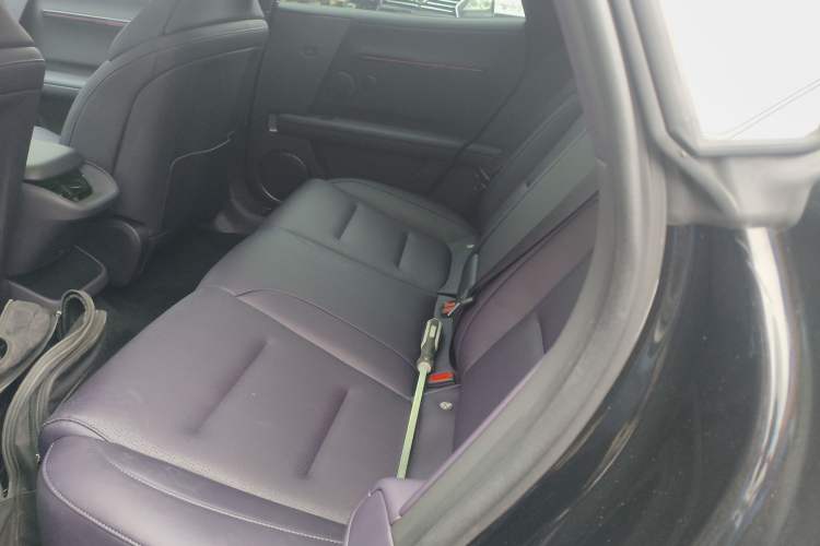 Used Avatr 06 2025 Pro Range-Extended Edition Left Rear Seat