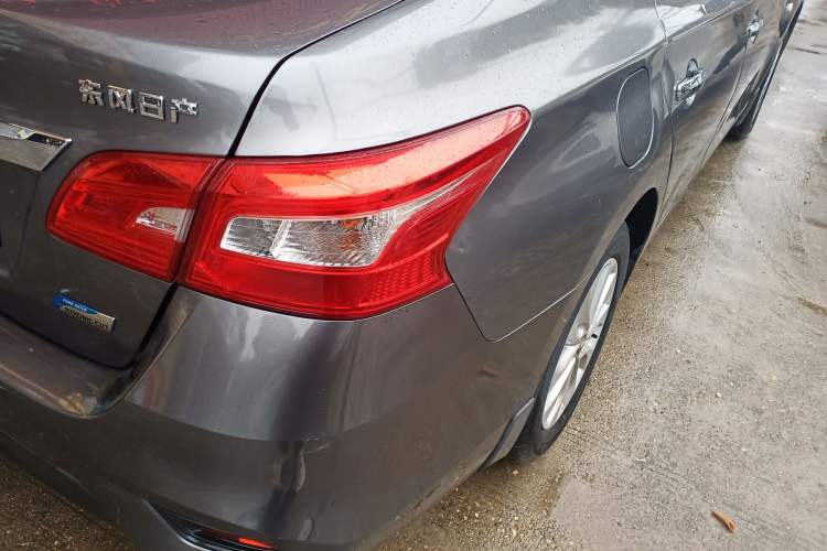 Used Nissan Sylphy 2016 1.6XE CVT Comfort Edition Right Rear Taillight