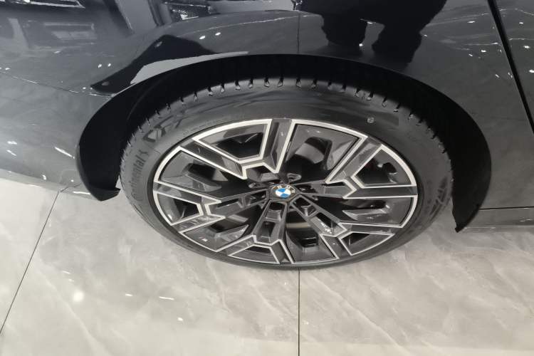 Used BMW 5 Series 2025 530Li Luxury Edition M Sport Package