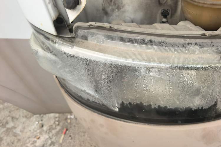 Used Foton Scenic G7 2015 2.0L Commercial Van Long Wheelbase High Roof – 4Q20M
