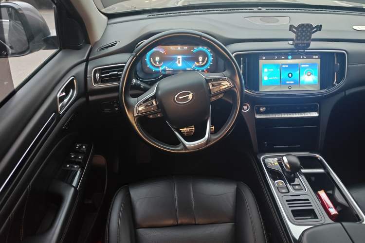 Used GAC Trumpchi GS8 2019 390T Two-Wheel Drive Luxury Smart Connectivity Version (7 Seats) Steering Wheel