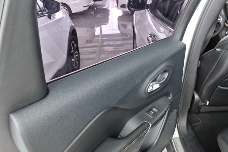 Used Jeep Cherokee 2016 2.4L Leading Edition