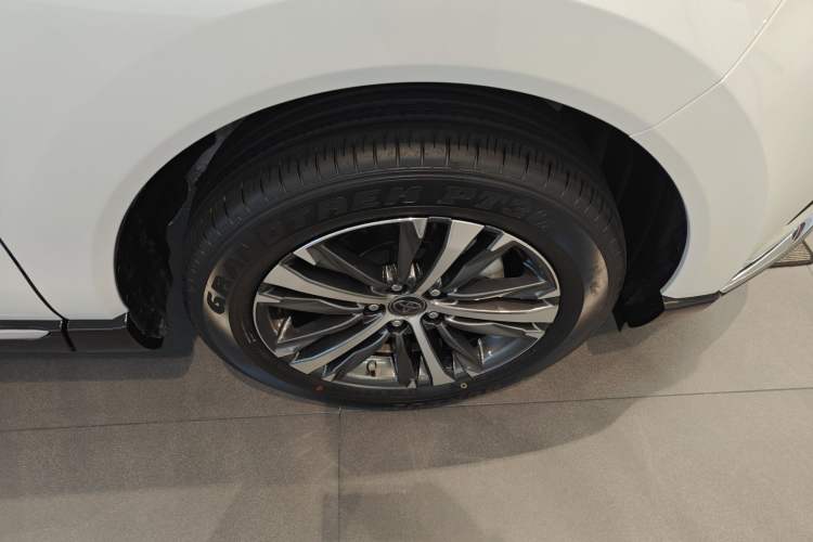 Used Toyota Venza 2023 2.0L CVT Two-Wheel Drive Luxury Edition
